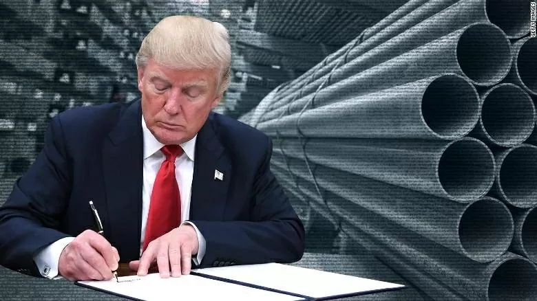Quyết định rút lại mức thuế 50% với nhôm, thép Canada của Tổng thống Trump được đưa ra sau khi Thủ hiến bang Ontario Doug Ford (Canada) có cuộc trao đổi với Bộ trưởng Tài chính Mỹ Howard Lutnick. (Nguồn: Getty Images) Quyết định rút lại mức thuế 50% với nhôm, thép Canada của Tổng thống Trump được đưa ra sau khi Thủ hiến bang Ontario Doug Ford (Canada) có cuộc trao đổi với Bộ trưởng Tài chính Mỹ Howard Lutnick. (Nguồn: Getty Images)
