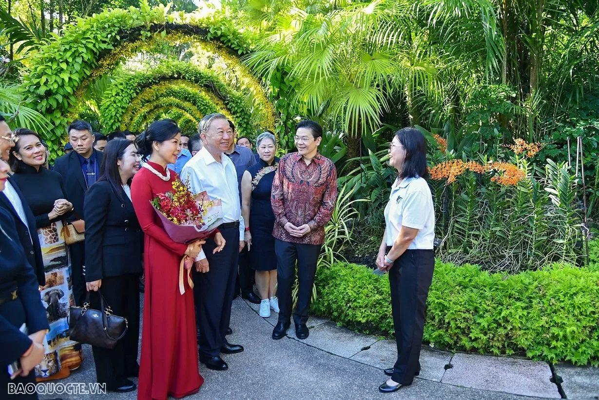 Singaporean orchid hybrid named in honour of General Secretary To Lam, his Spouse