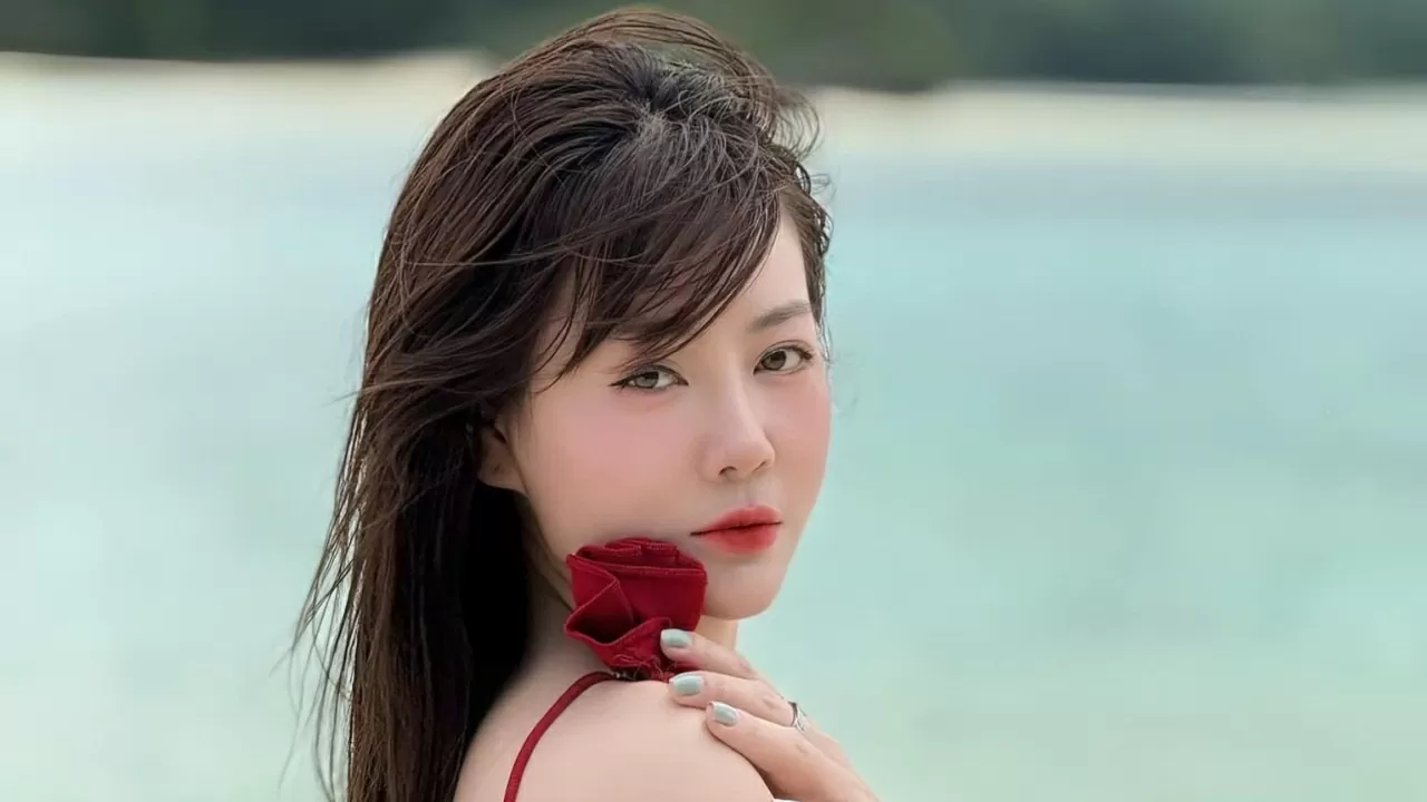 Lương Thu Trang thanh lịch vẫn cuốn hút, Thanh Hương khoe dáng nuột nà