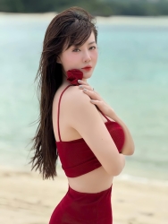 Lương Thu Trang thanh lịch vẫn cuốn hút, Thanh Hương khoe dáng nuột nà