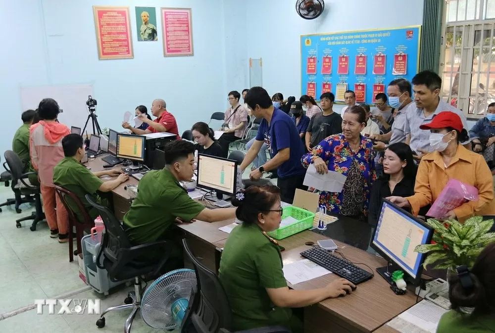 Ministries and agencies are asked to complete the review and update of the National Data Strategy in the second quarter of 2025. (Photo: VNA)