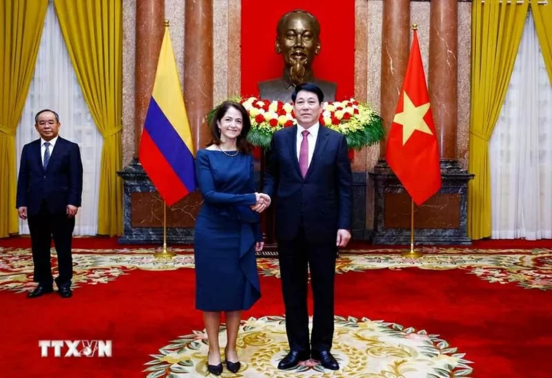 Chủ tịch nước Lương Cường tiếp Đại sứ các nước trình Quốc thư