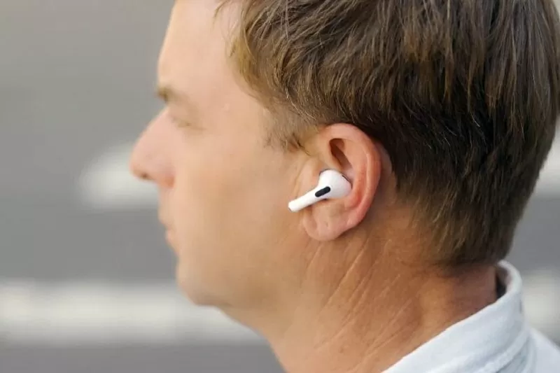 AirPods sẽ có tính năng phiên dịch trực tiếp