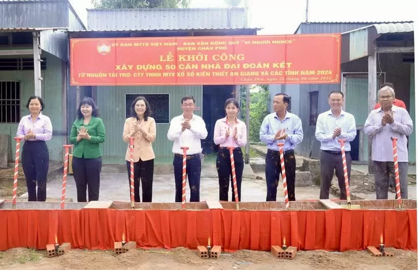 Vietnam strives to do away with substandard houses in 2025