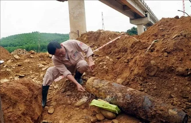 Wartime bombs safely handled in Quang Binh, Nghe An provinces