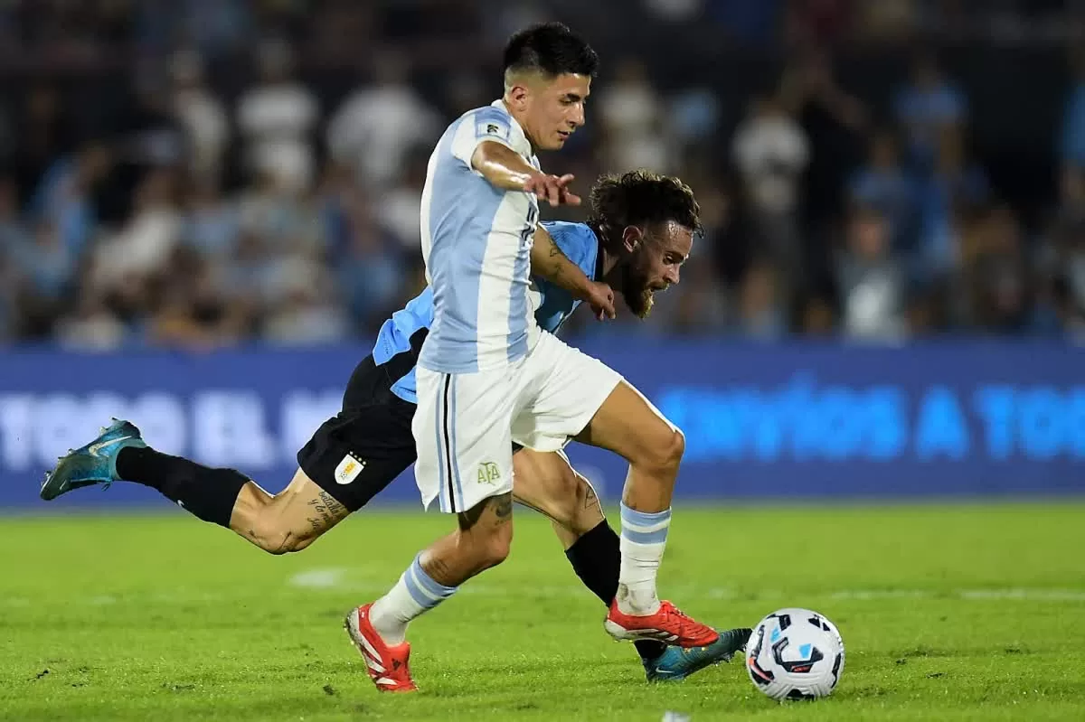 phút 68, Thiago Almada thực hiện cú cứa lòng tuyệt đẹp mở tỷ số trận đấu Không có Lionel Messi, Argentina vẫn thắng sân khách, tràn đầy cơ hội dự World Cup. (Nguồn: lagaceta.com.ar) phút 68, Thiago Almada thực hiện cú cứa lòng tuyệt đẹp mở tỷ số trận đấu Không có Lionel Messi, Argentina vẫn thắng sân khách, tràn đầy cơ hội dự World Cup. (Nguồn: lagaceta.com.ar)