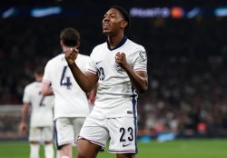 Vượt Marcus Rashford, hậu vệ trẻ Lewis-Skelly đi vào lịch sử dội tuyển Anh