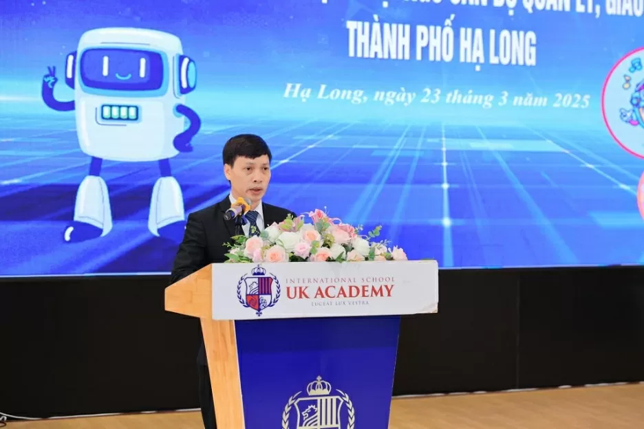 Mr. Nguyen Van Quang, Head of the Department of education and training of Ha Long City, emphasized the vital role of early childhood education in achieving holistic development for children.