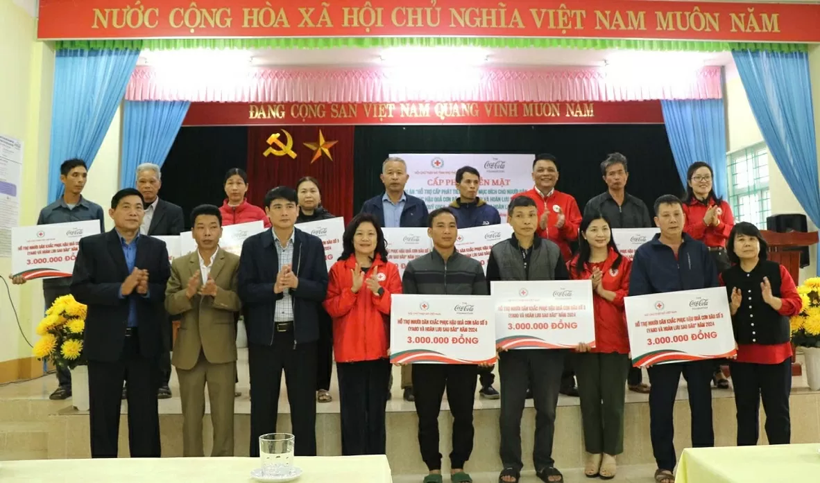Tiếp sức sau bão, giúp người dân Phú Thọ tái thiết cuộc sống