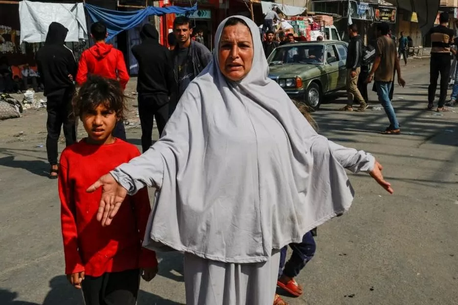 Người dân Palestine bỏ nhà cửa chạy trốn sau khi quân đội Israel ra lệnh rời khỏi Rafah hoặc phải đối mặt với các cuộc tấn công (Nguồn: Reuters)