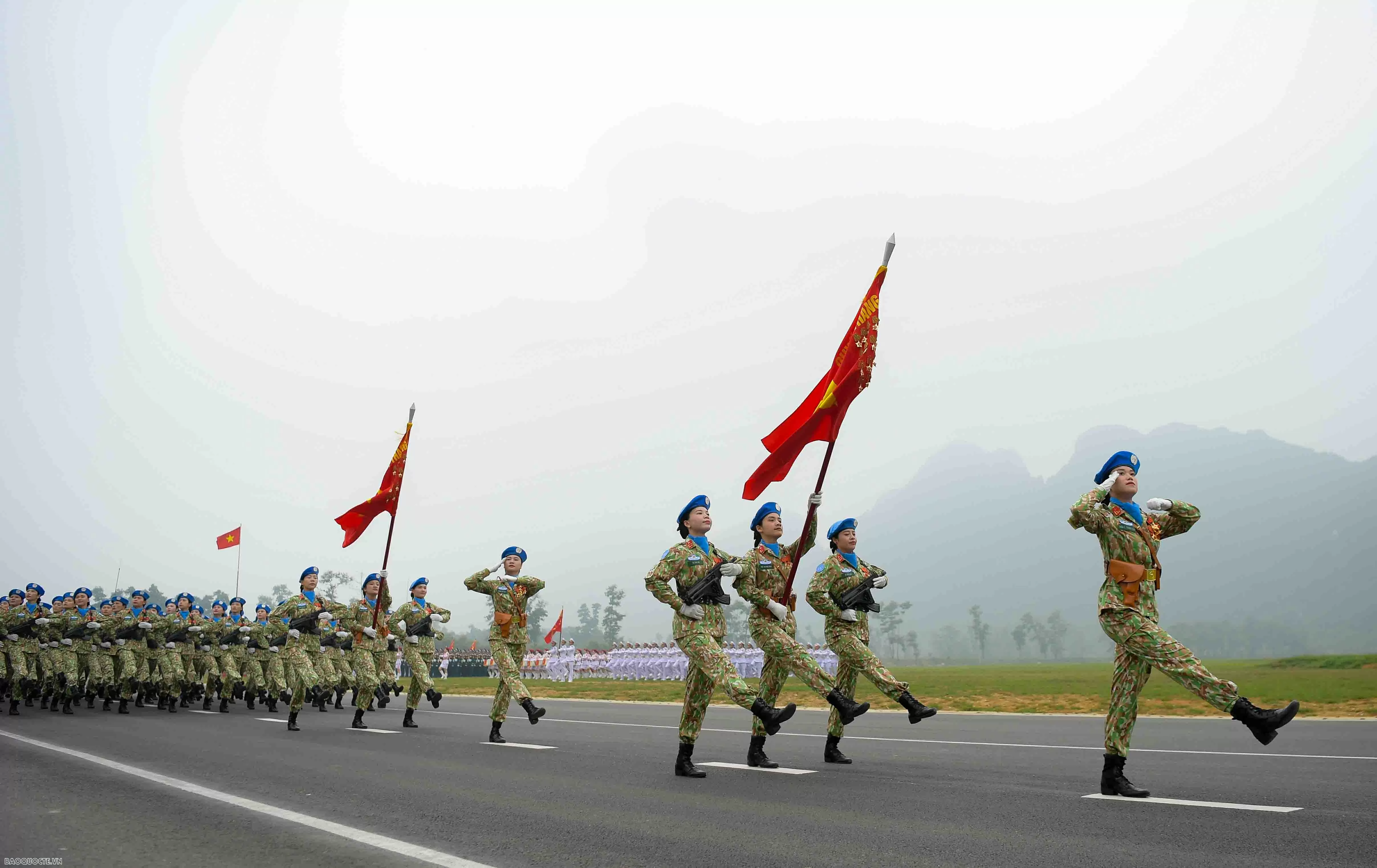 Khối nữ Chiến sĩ gìn giữ hòa bình Việt Nam. (Ảnh: Nguyễn Hồng)