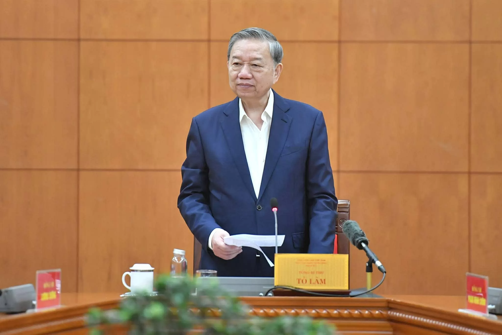 General Secretary To Lam chairs meeting of 14th National Party Congress’s Sub-committee for personnel affairs