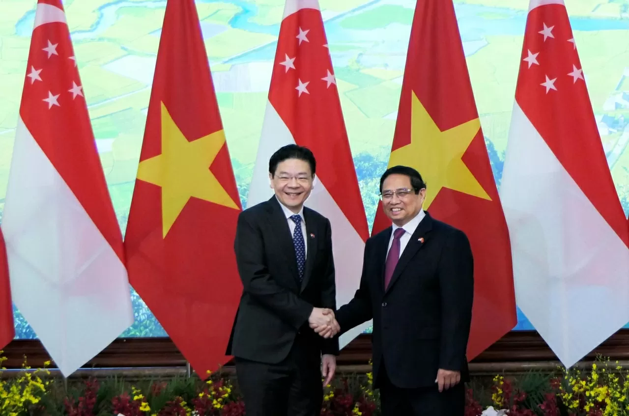 Thủ tướng Phạm Minh Chính và Thủ tướng Lawrence Wong.(Ảnh:Thành Long)