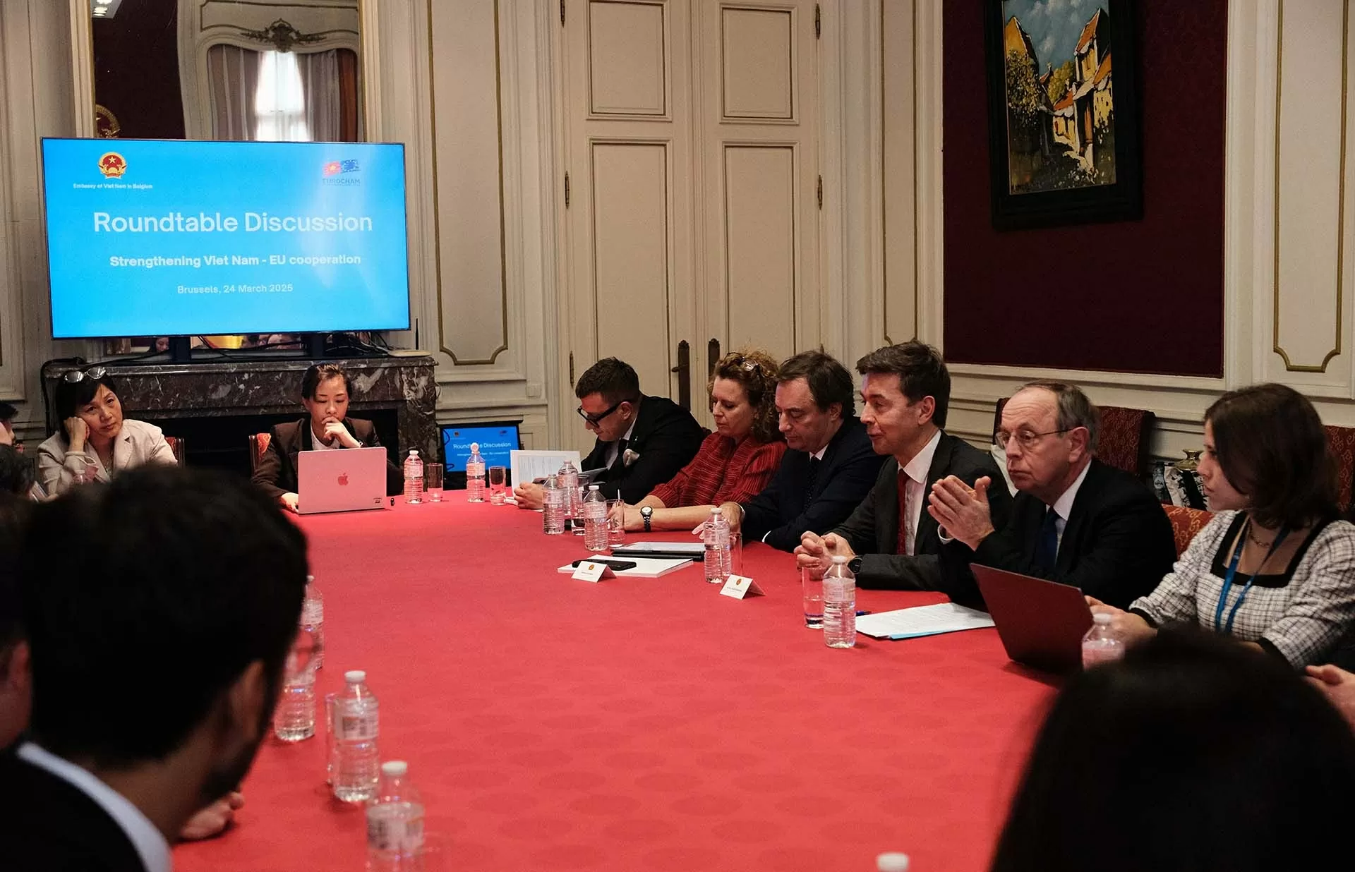 Toạ đàm về thúc đẩy quan hệ hợp tác Việt Nam-EU và vai trò của EuroCham