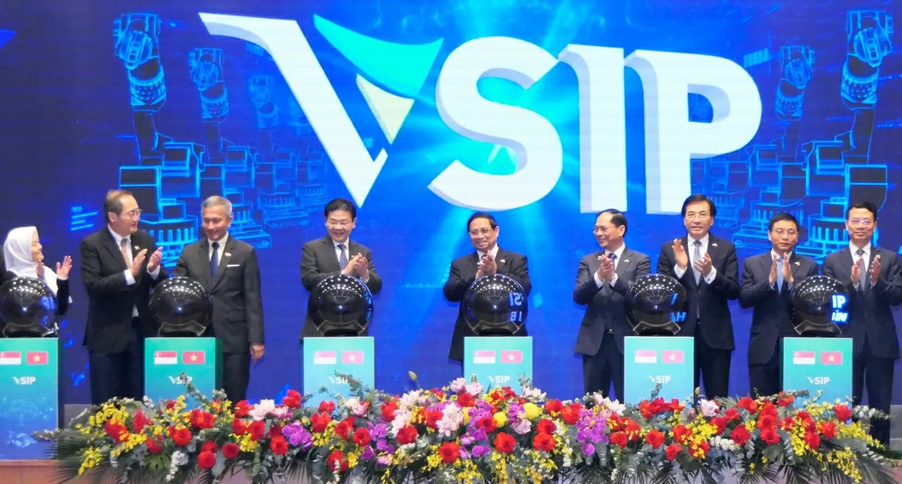 Vietnam, Singapore Prime Ministers attend VSIP Thai Binh groundbreaking ceremony