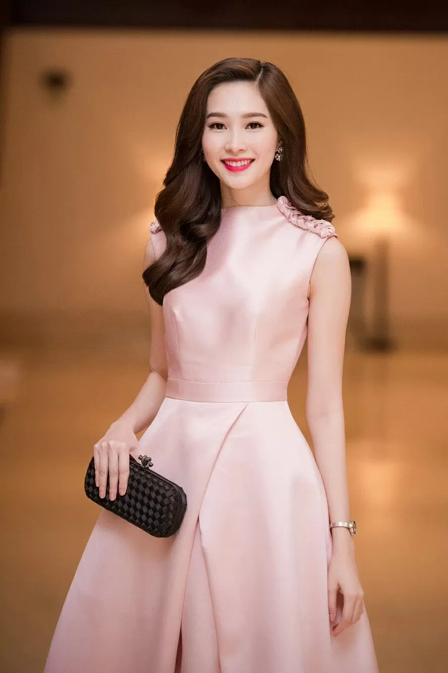 Hoa hậu Đặng Thu Thảo