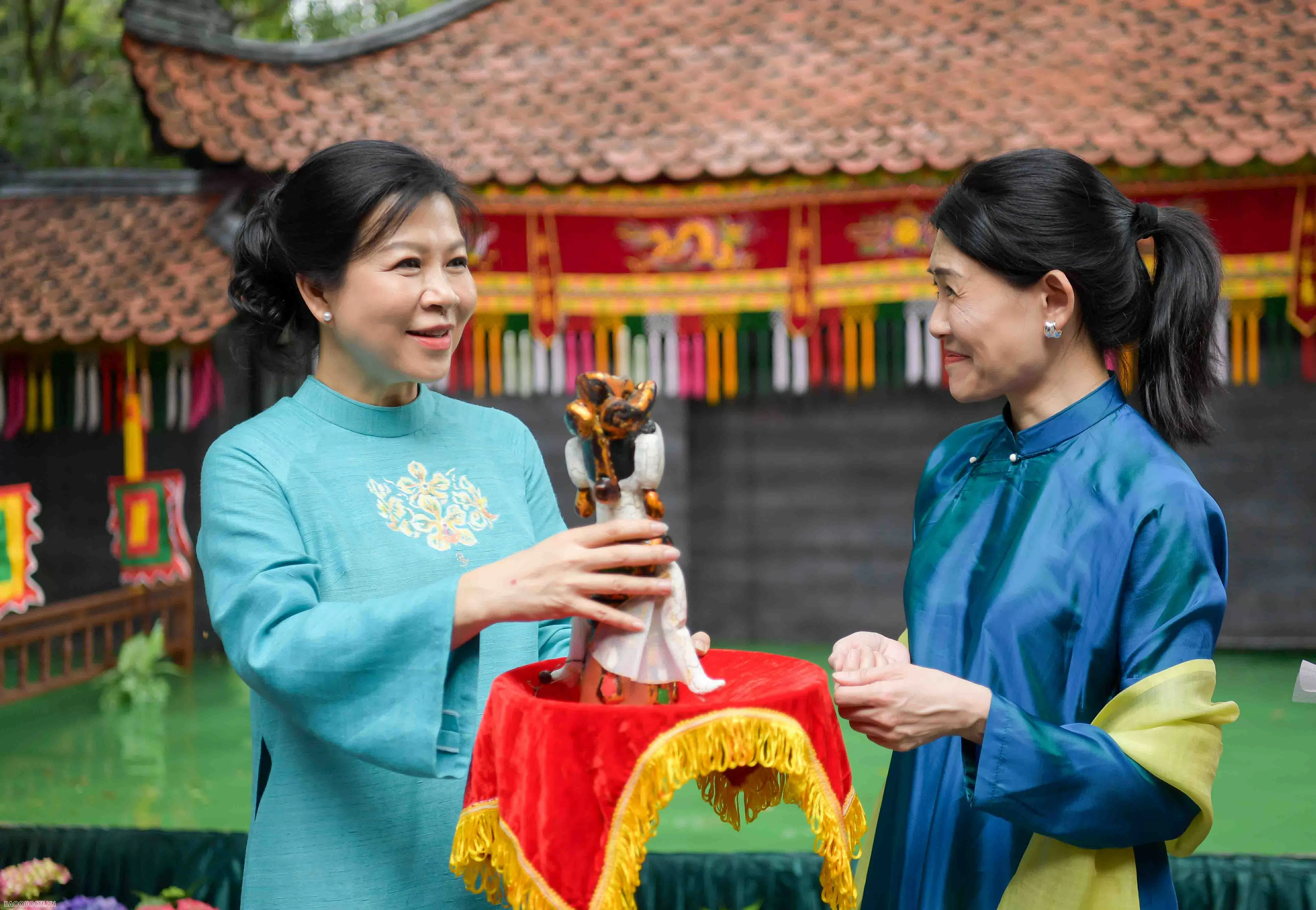 Vietnam-Singapore realations: Synergy in Thinking, Extraordinary Outcomes