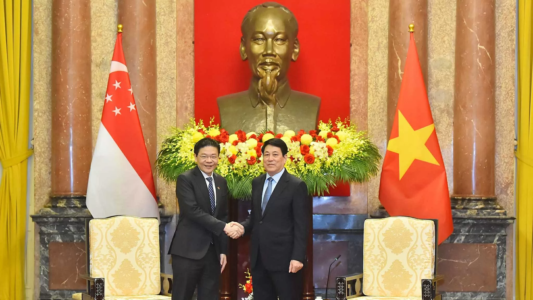 Chủ tịch nước Lương Cường và Thủ tướng Singapore Lawrence Wong. (Nguồn: Báo Nhân dân) Chủ tịch nước Lương Cường và Thủ tướng Singapore Lawrence Wong. (Nguồn: Báo Nhân dân)