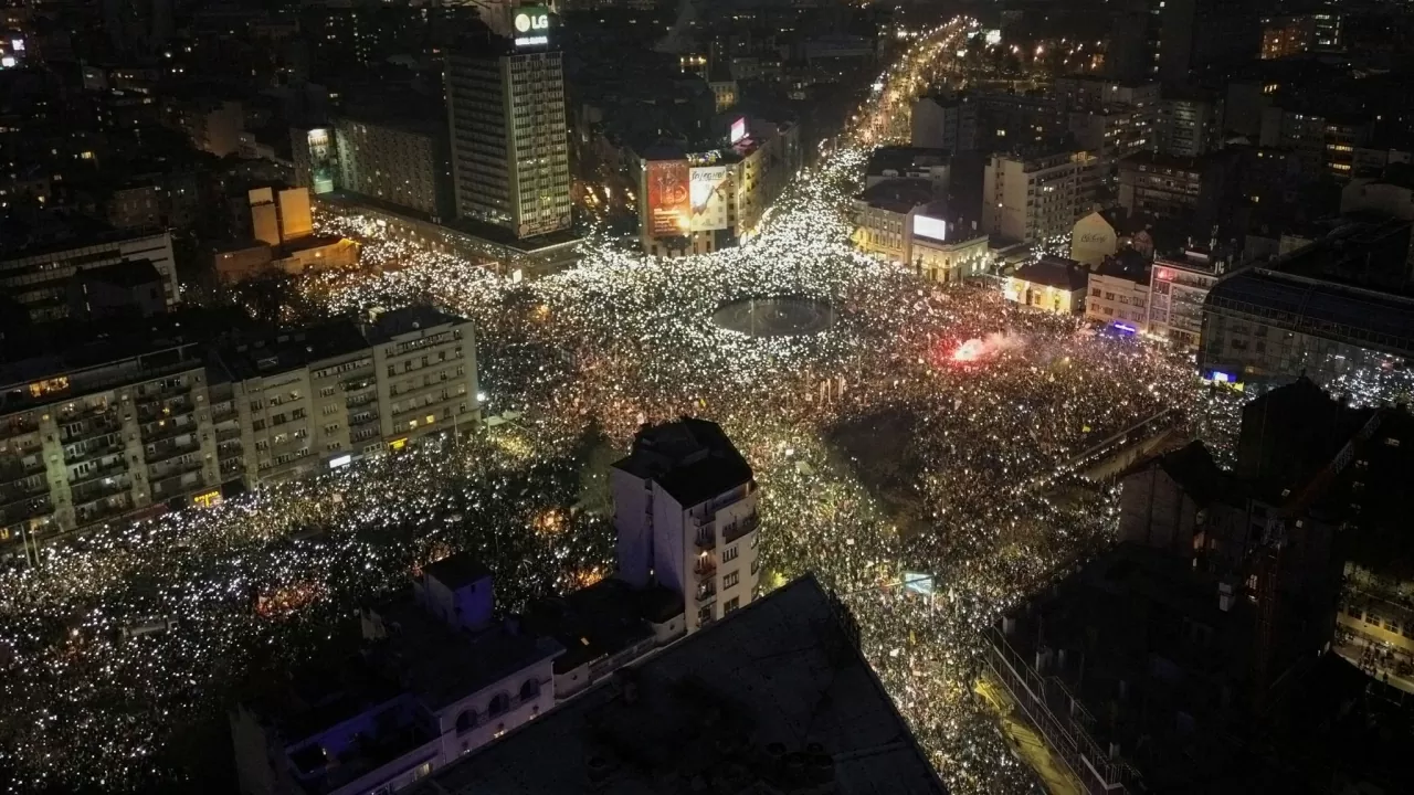 Một góc nhìn từ máy bay không người lái về cuộc biểu tình ở Serbia. (Nguồn: Reuters) Một góc nhìn từ máy bay không người lái về cuộc biểu tình ở Serbia. (Nguồn: Reuters)