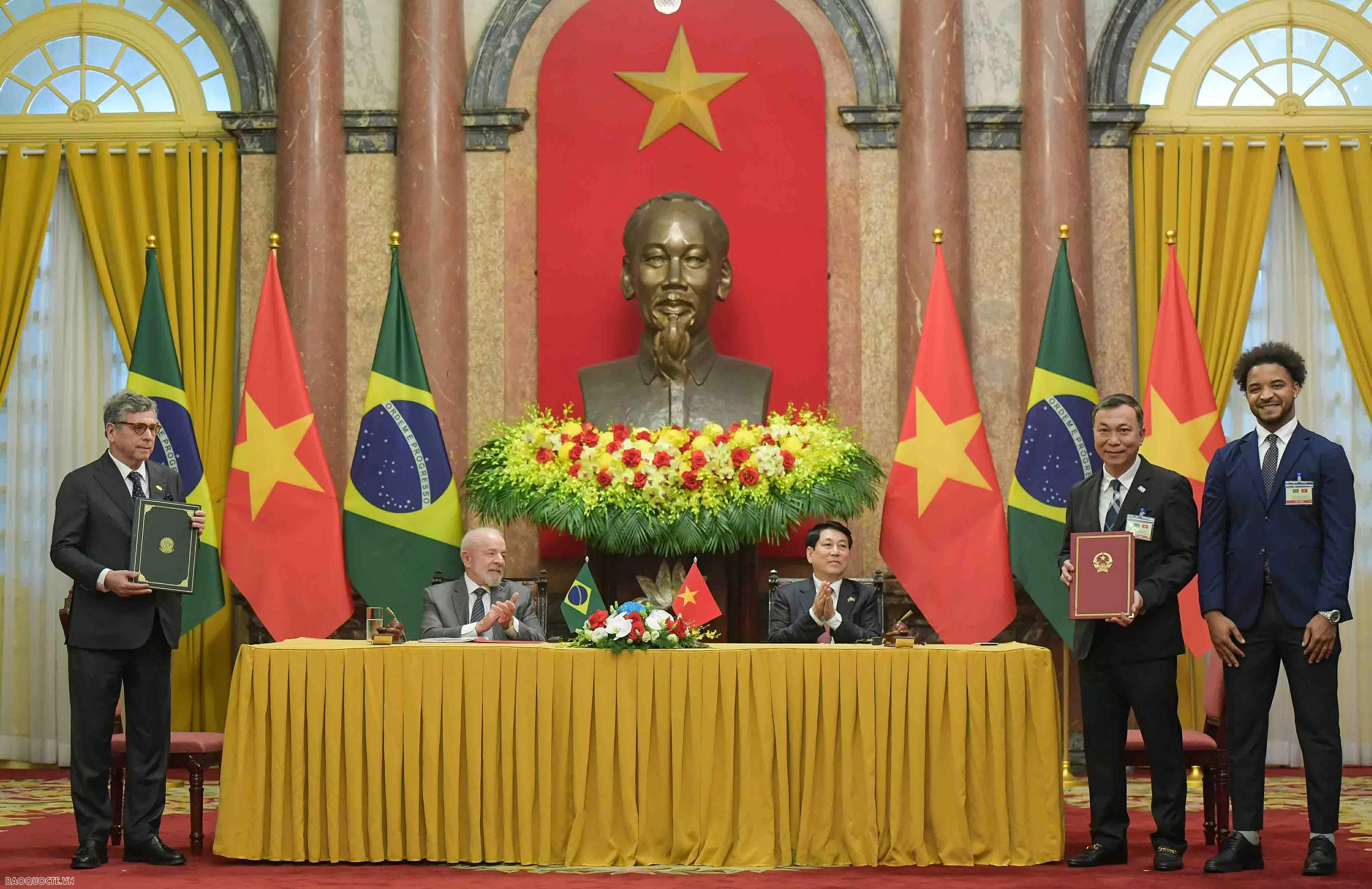 Vietnam, Brazil Presidenst hold talks to enhance strategic partnership