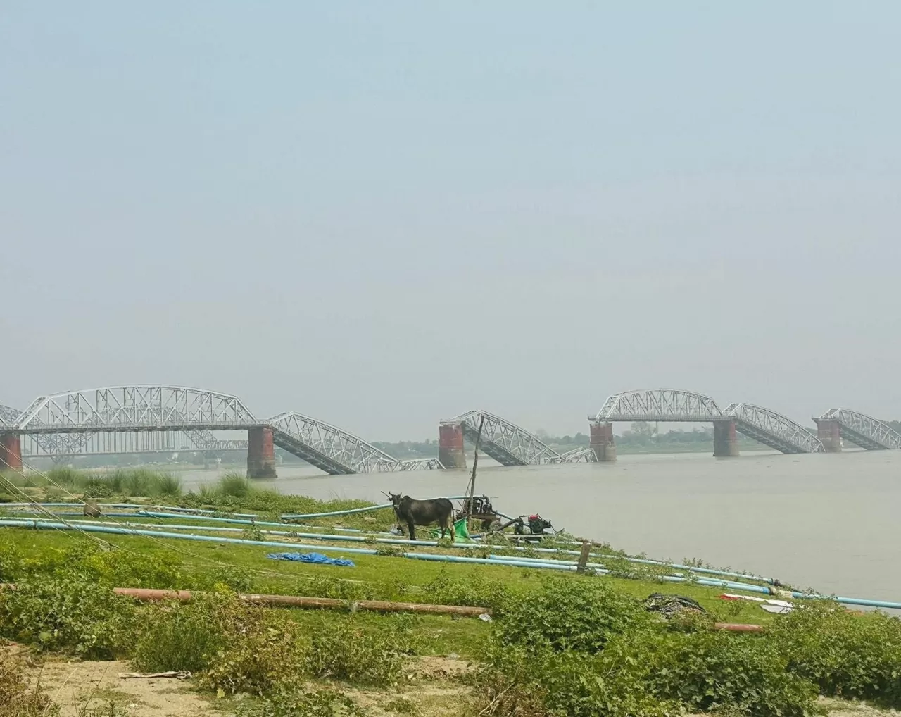 Cầu Ava bắc qua sông Irrawaddy, Myanmar bị hư hỏng sau trận động đất. (Nguồn: Mạng xã hội X)