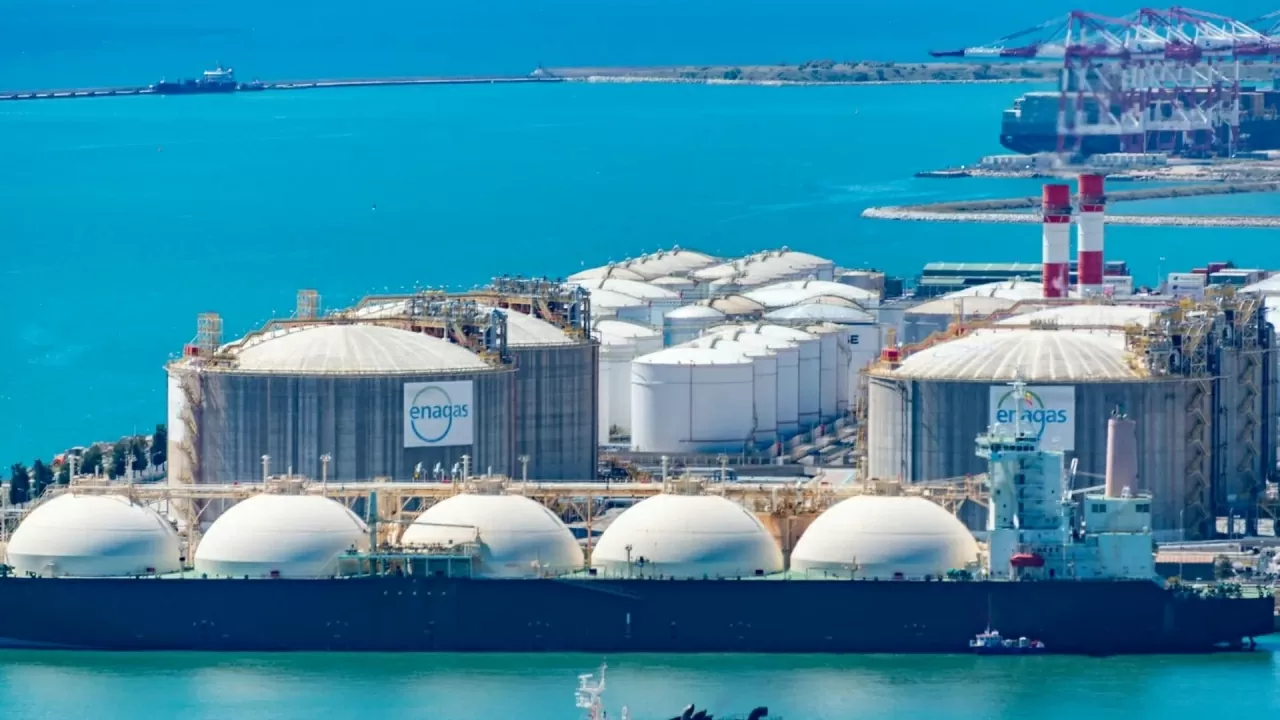 Điện Kremlin phản hồi chuyện đàm phán khí đốt với Mỹ và châu Âu, Gazprom sẵn sàng bán hàng