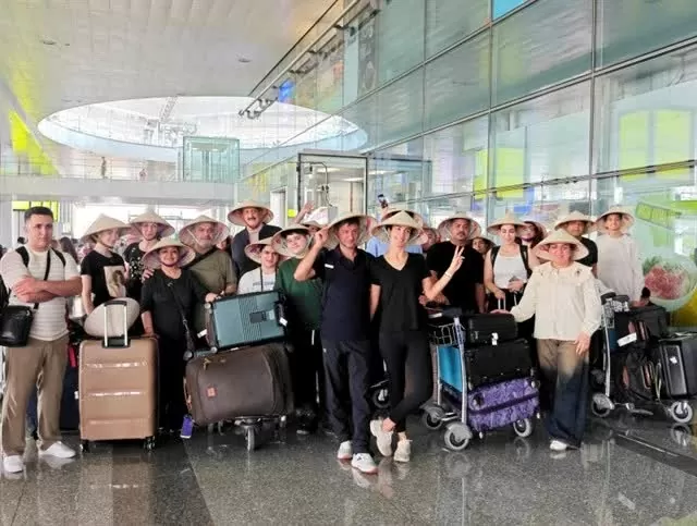 First charter flight from Iran lands in Hanoi, boosting tourism ties