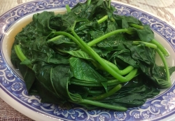 Vì sao không nên ăn rau lang mỗi ngày tuy là loại rau có ích?
