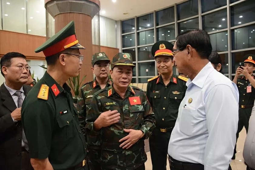 Đội cứu hộ, cứu nạn Việt Nam hạ cánh xuống sân bay Yangon, sẵn sàng hỗ trợ khắc phục hậu quả động đất tại Myanmar Đội cứu hộ, cứu nạn Việt Nam hạ cánh xuống sân bay Yangon, sẵn sàng hỗ trợ khắc phục hậu quả động đất tại Myanmar