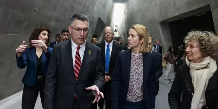 Ảnh ấn tượng: Tổng thống Putin nói Nga đang giữ thế chủ động khắp tiền tuyến, Israel nêu điều kiện để chiến sự ‘chấm dứt ngay ngày mai’