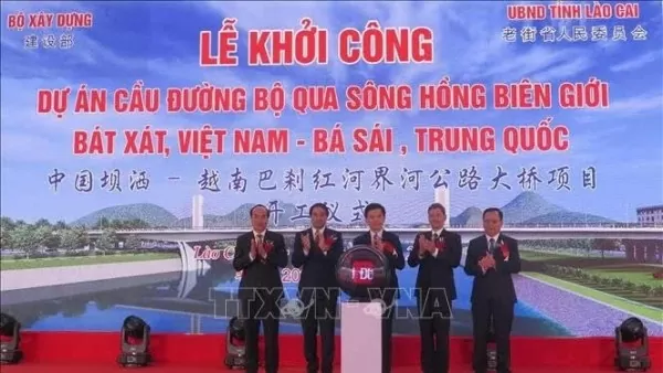 Vietnam, China build cross-border bridge linking Lao Cai and Yunnan