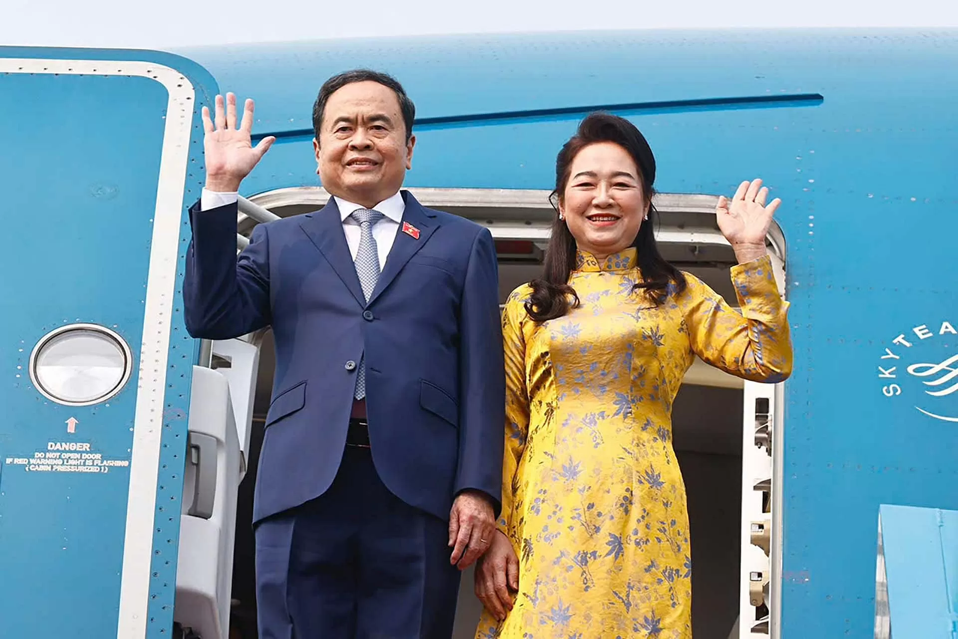 NA Chairman Tran Thanh Man leaves Hanoi for attendance at IPU-150, visits to Uzbekistan, Armenia