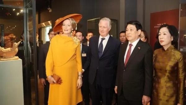 President Luong Cuong, Belgian King Philippe tour Thang Long Imperial Citadel