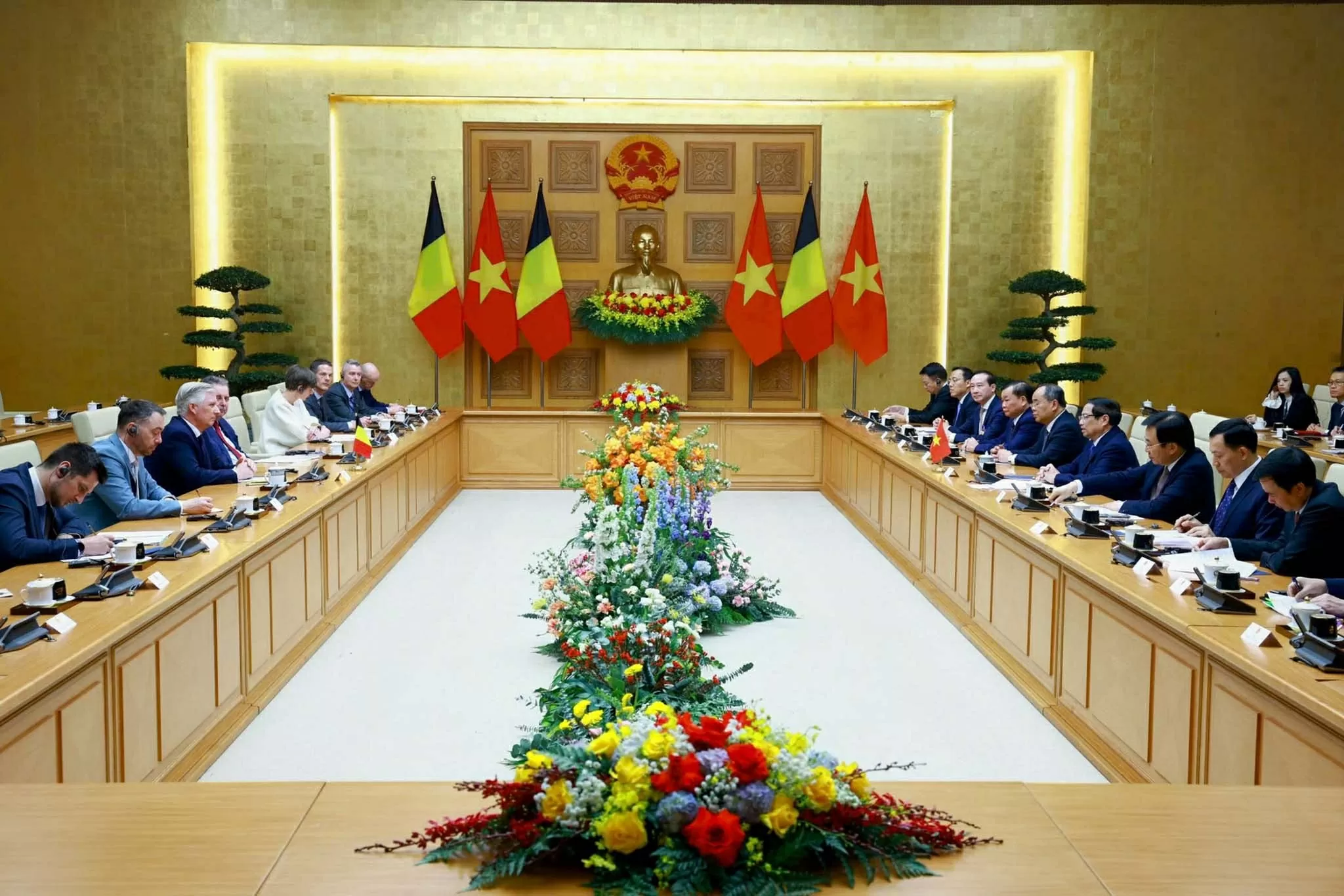 Thủ tướng Phạm Minh Chính hội kiến Nhà vua Bỉ Tạo xung lực, đưa quan hệ hợp tác nhiều mặt Việt Nam-Bỉ lên tầm cao mới