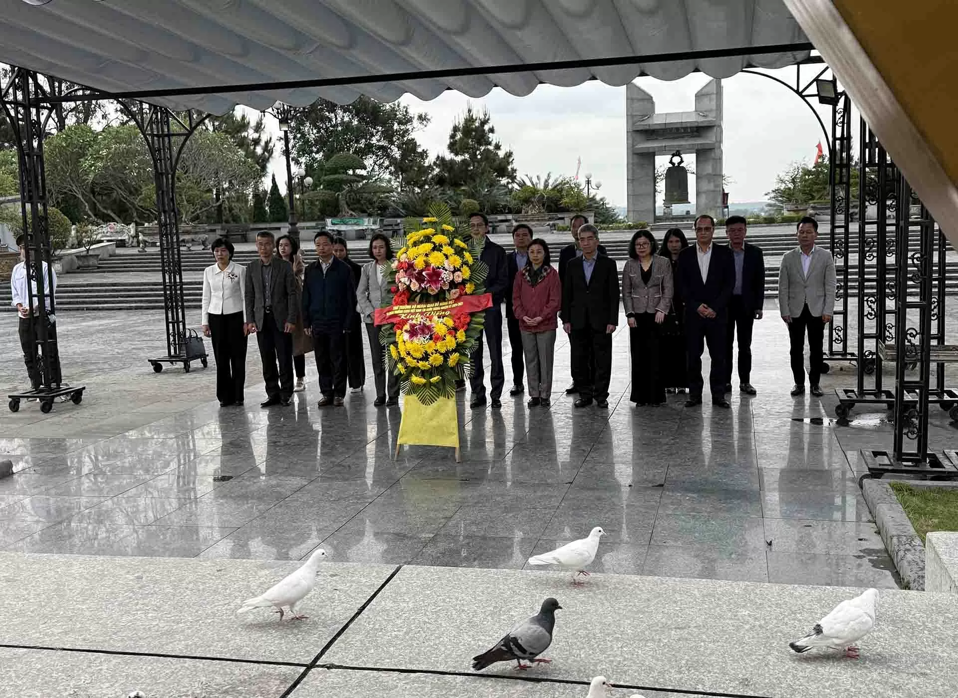 Đoàn công tác của Bộ Ngoại giao làm việc tại tỉnh Quảng Trị và Quảng Bình Đoàn công tác của Bộ Ngoại giao làm việc tại tỉnh Quảng Trị và Quảng Bình