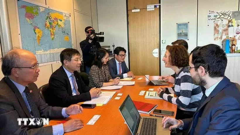 Vietnam learns from France's experiences in carbon market management