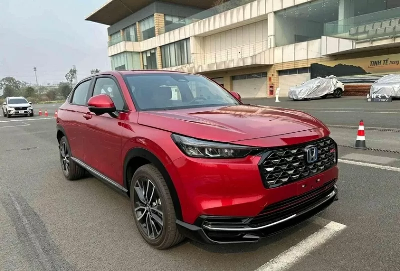 Theo công bố từ Honda, HR-V hybrid sẽ tiết kiệm nhiên liệu hơn 30% so với bản động cơ xăng thông thường.