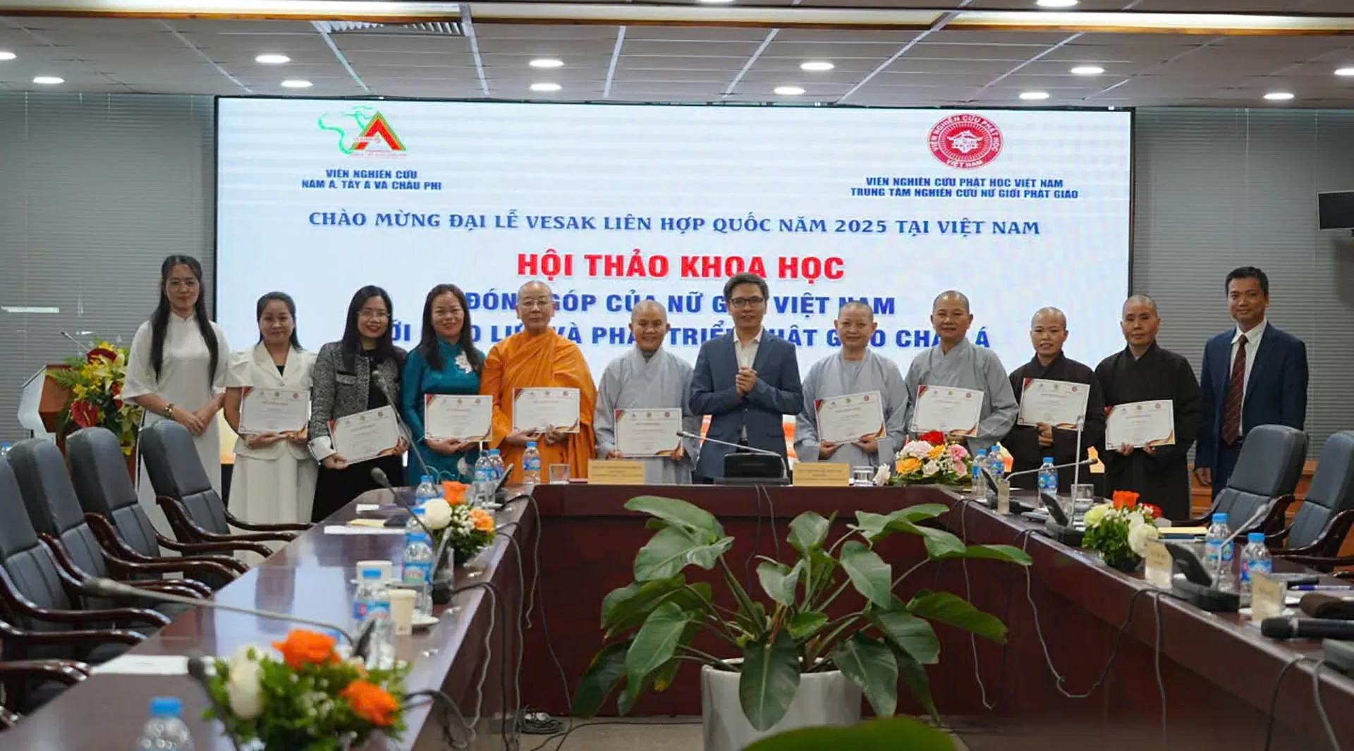 'Đóng góp của nữ giới Việt Nam với giao lưu và phát triển Phật giáo châu Á'