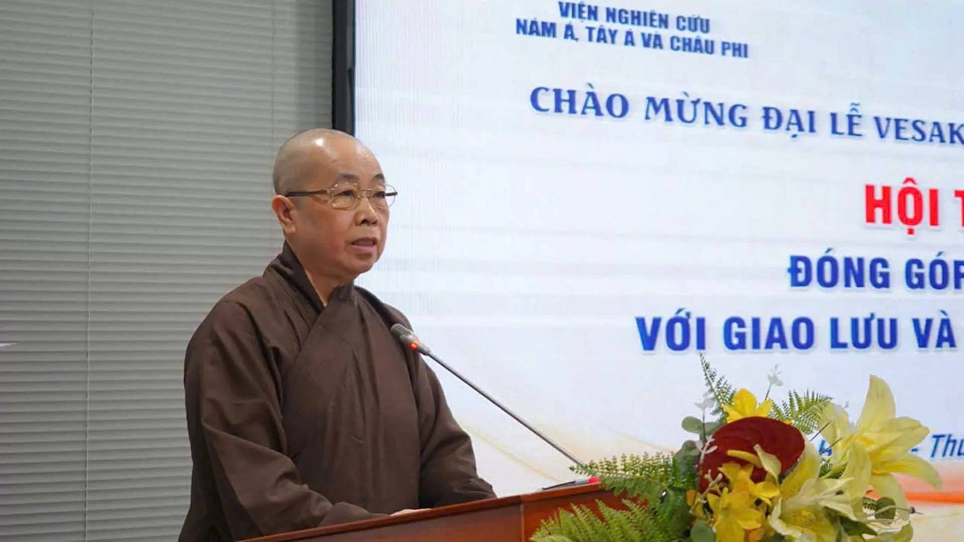 'Đóng góp của nữ giới Việt Nam với giao lưu và phát triển Phật giáo châu Á'