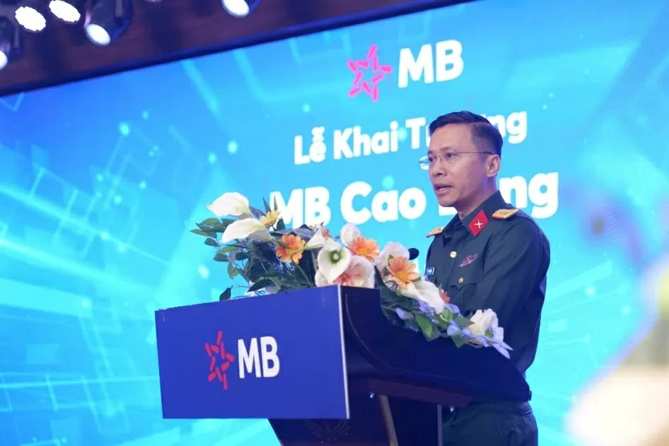 Thượng tá Phạm Như Ánh, Phó Bí thư Đảng ủy, Tổng Giám đốc MB phát biểu tại Lễ khai trương.