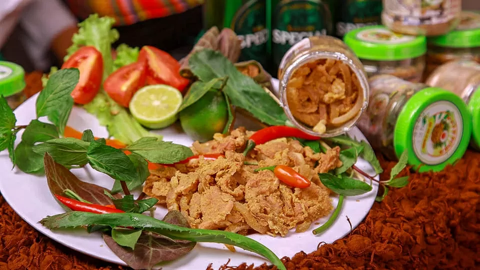 Về miền Đất Tổ nhớ thưởng thức món thịt chua Thanh Sơn