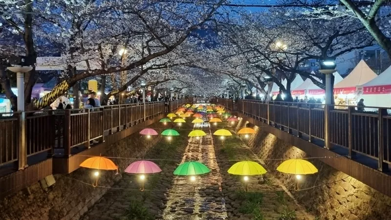 China surpasses Japan as the leading destination for Korean travelers