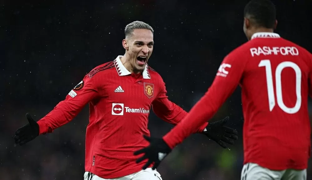 Antony và Rashford đều có thể không còn thuộc biên chế MU vào hè này, sau khi rời đi theo dạng cho mượn ở chuyển nhượng tháng 1. Ảnh: EFE