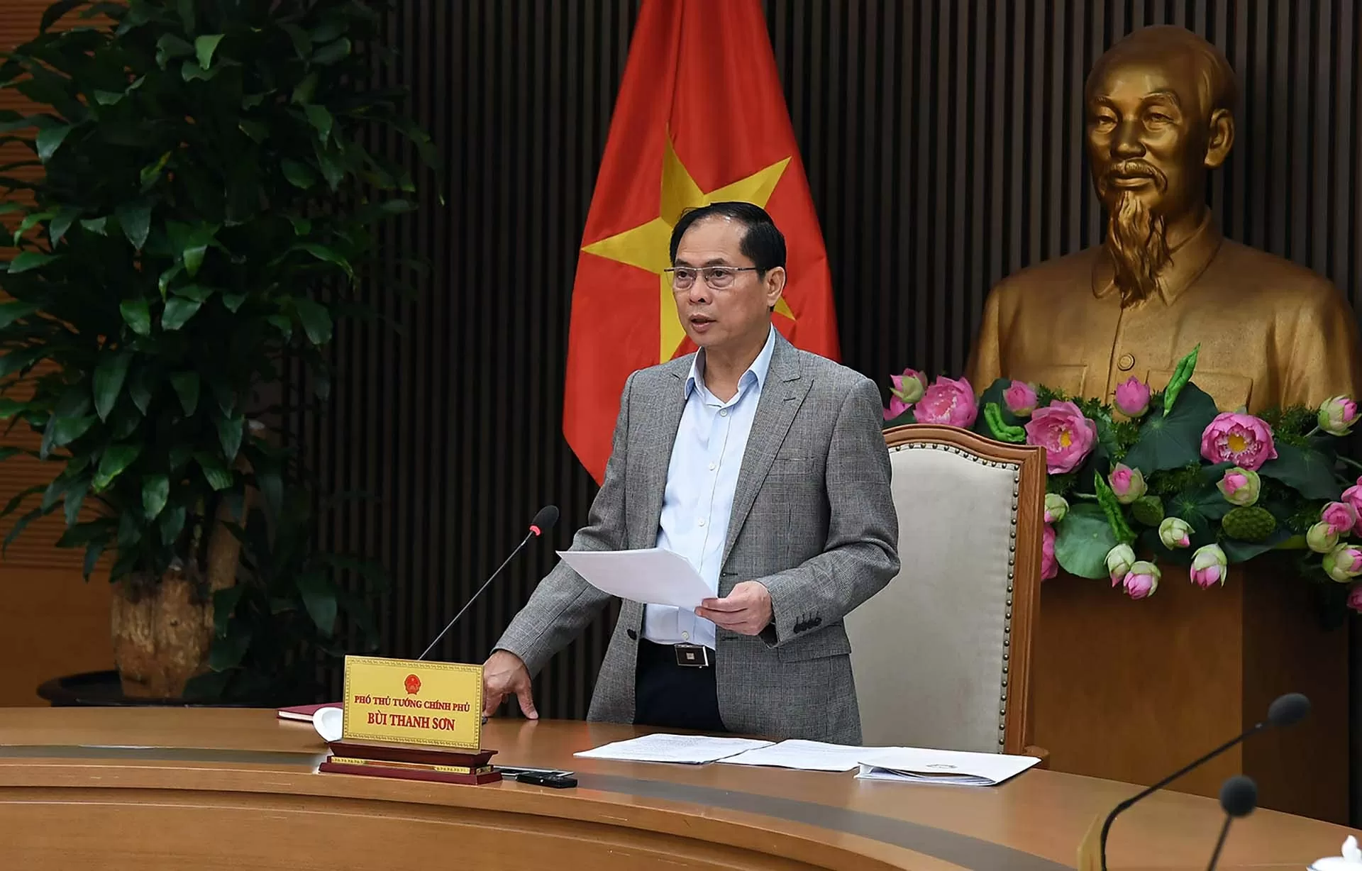Phó Thủ tướng Bùi Thanh Sơn chủ trì họp Tổ công tác về hợp tác kinh tế, thương mại với Hoa Kỳ