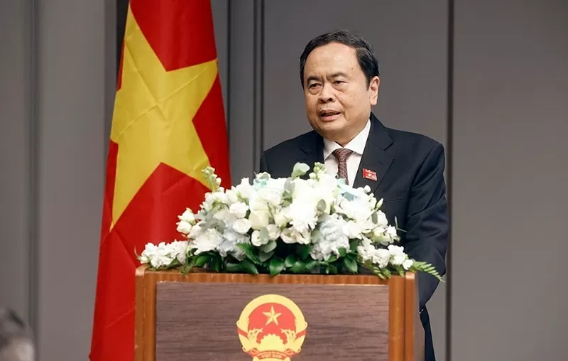 Chủ tịch Quốc hội Trần Thanh Mẫn gặp gỡ cộng đồng người Việt Nam tại Uzbekistan Chủ tịch Quốc hội Trần Thanh Mẫn gặp gỡ cộng đồng người Việt Nam tại Uzbekistan