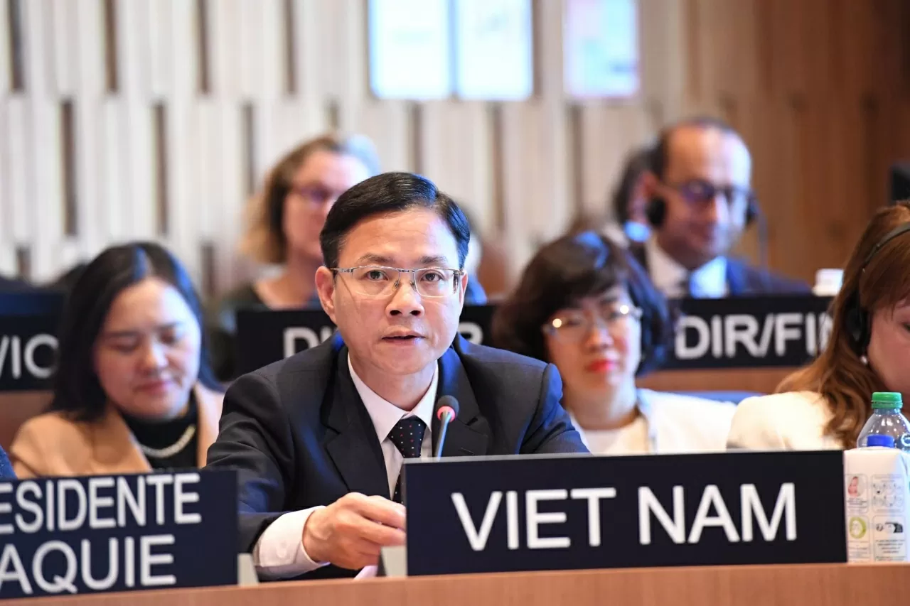 Thứ trưởng Ngoại giao Ngô Lê Văn phát biểu tại Phiên khai mạc Kỳ họp. (Nguồn: UNESCO) Thứ trưởng Ngoại giao Ngô Lê Văn phát biểu tại Phiên khai mạc Kỳ họp. (Nguồn: UNESCO)
