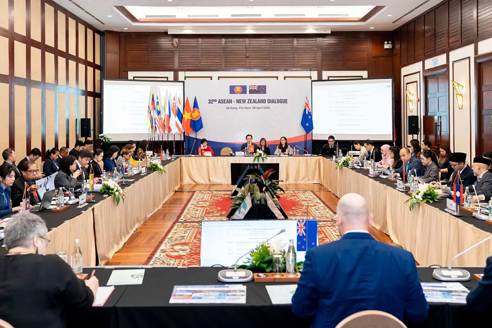 Deputy FM Do Hung Viet and New Zealand counterpart co-chaired 32nd ASEAN- New Zealand dialogue in Da Nang