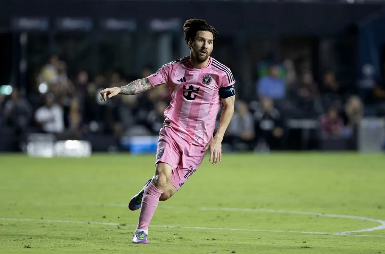 Messi lại sắm vai cứu tinh của Inter Miami