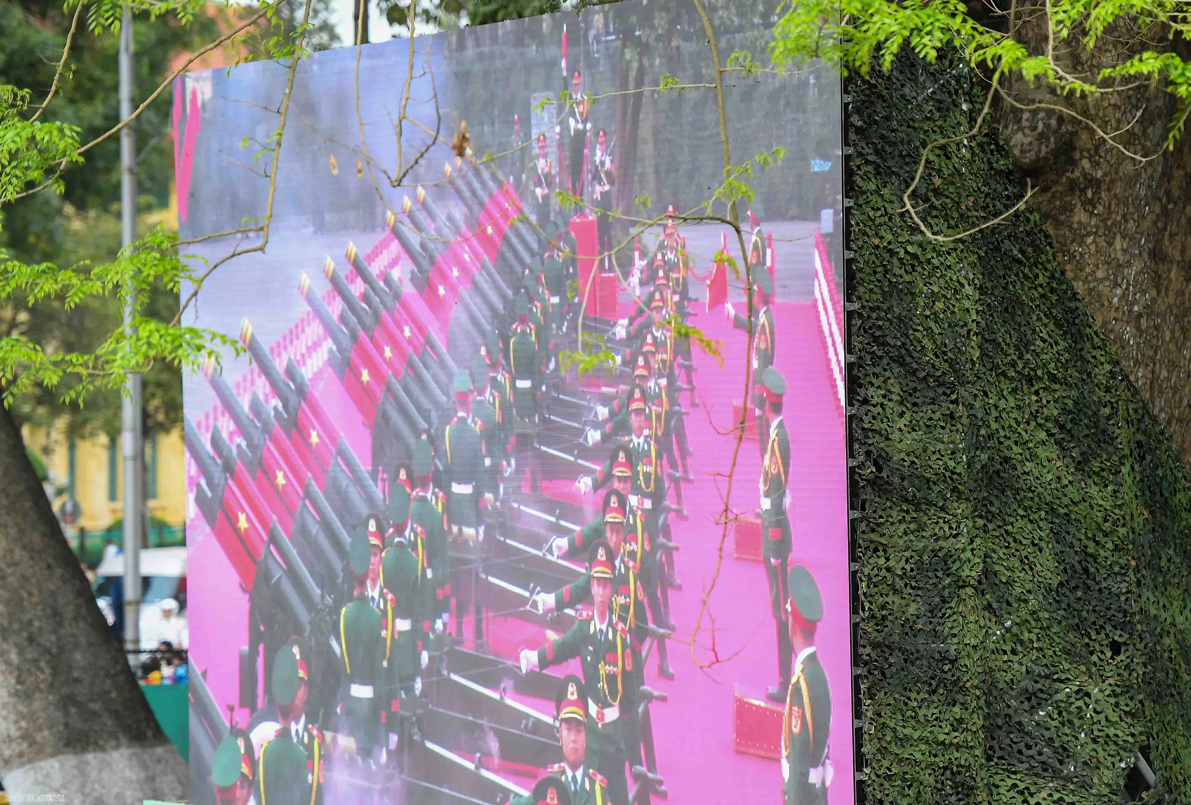Welcome ceremony held for Party General Secretary, President of China Xi Jinping in Hanoi Welcome ceremony held for Party General Secretary, President of China Xi Jinping in Hanoi