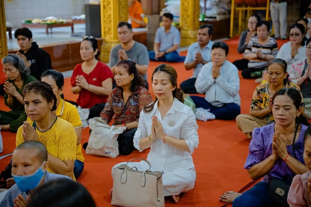Đồng bào Khmer tại TP. Hồ Chí Minh đón Tết Chol Chnam Thmay ở chùa Candaransi